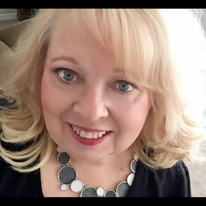 Meet your Posher, Janet